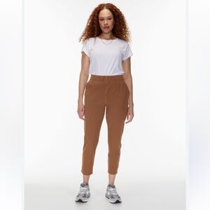 NWOT The Group Babaton Brown Slim Leg Pants size Large